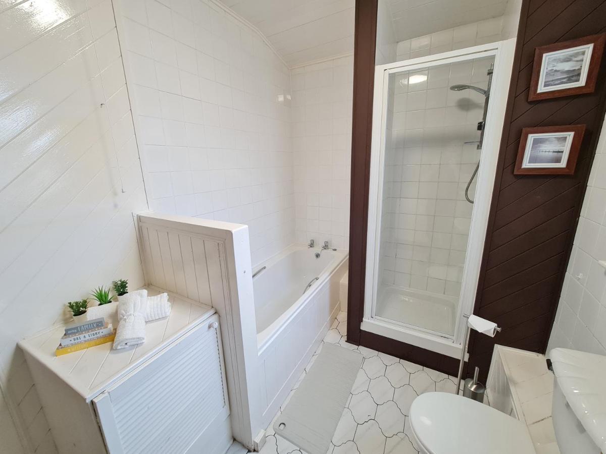 Ferienwohnung Large 3 Bed Flat, Free Parking Newcastle upon Tyne Exterior foto