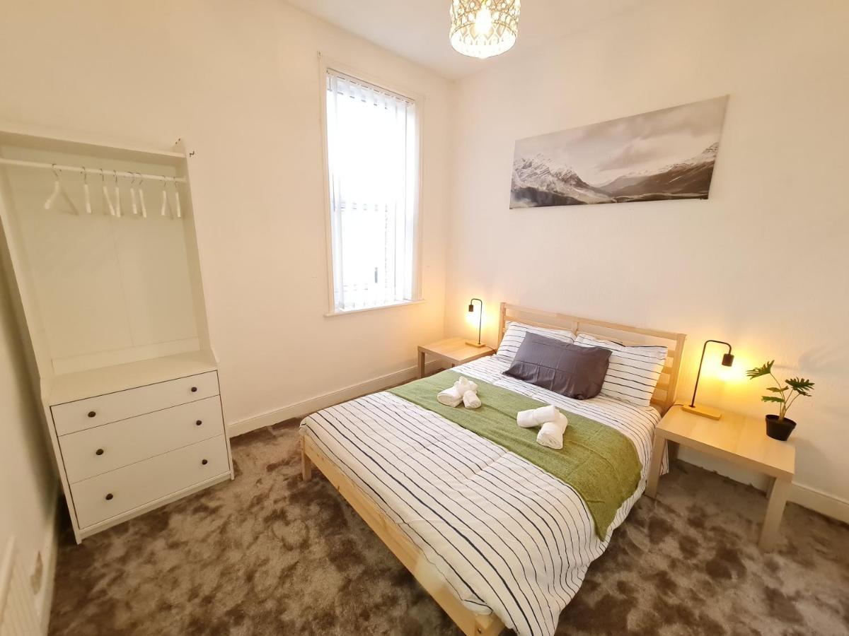 Ferienwohnung Large 3 Bed Flat, Free Parking Newcastle upon Tyne Exterior foto